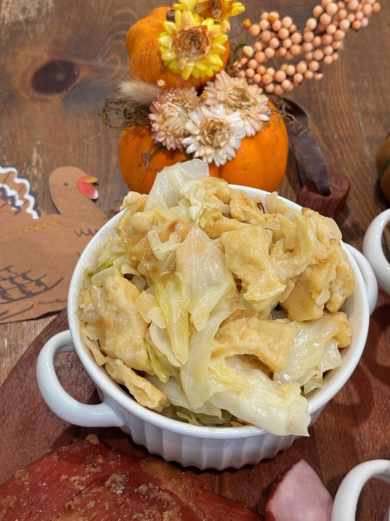 Buttered noodles with cabbage — Haluski